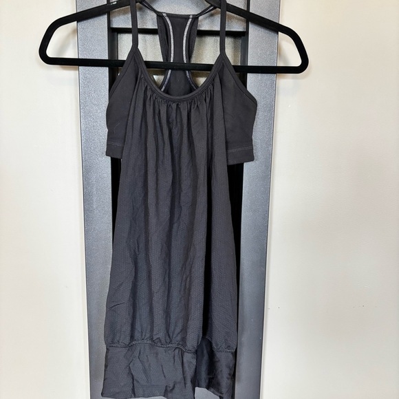 lululemon athletica Tops - Lululemon Black Built in Bra Yoga Top - size S